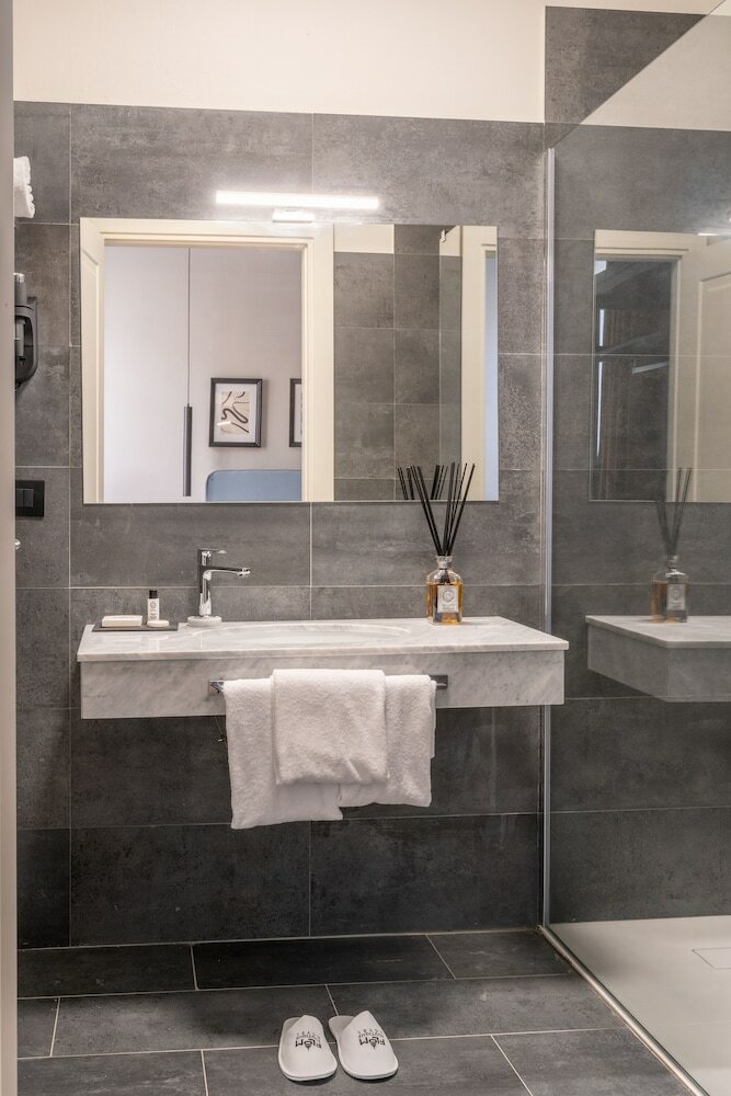 Flom Boutique Hotel