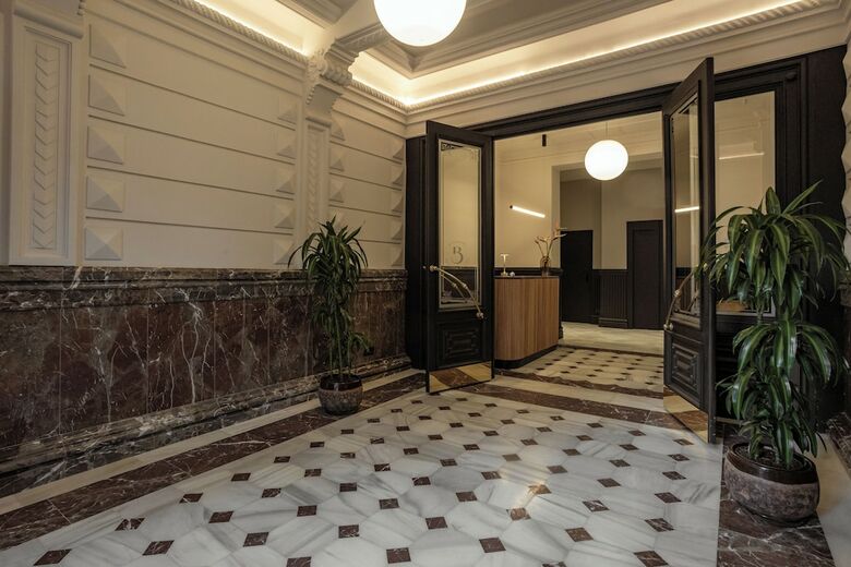 Aparthotel Batimont Suites & Apartments