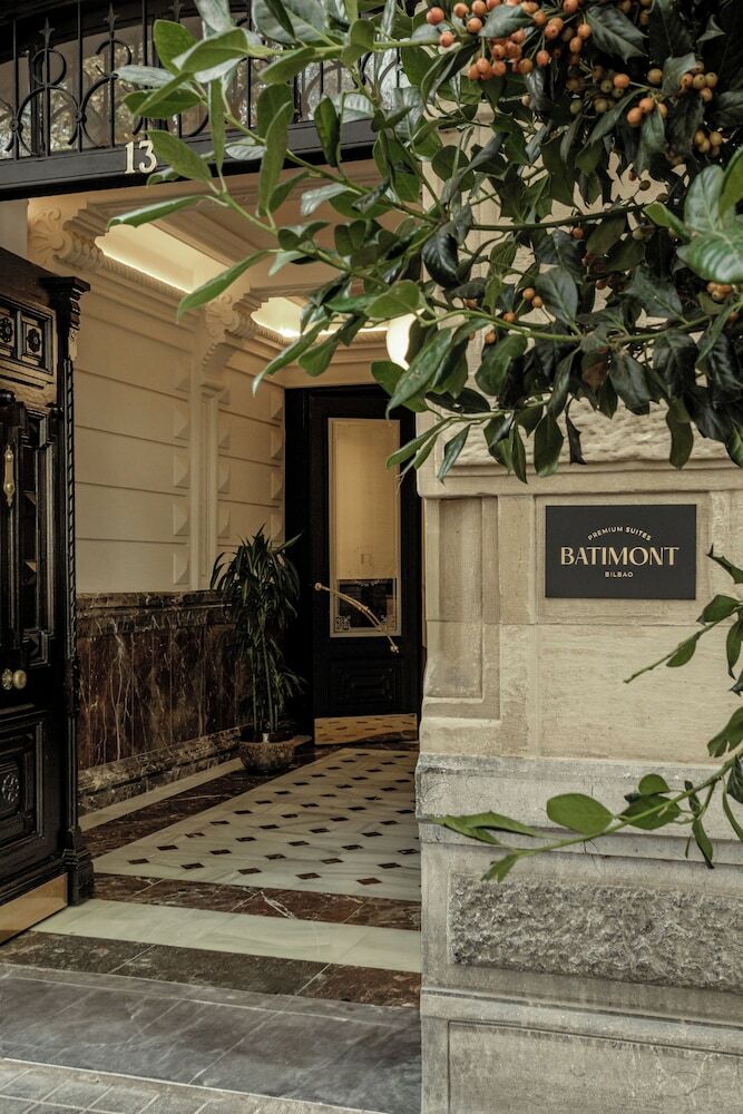 Aparthotel Batimont Suites & Apartments