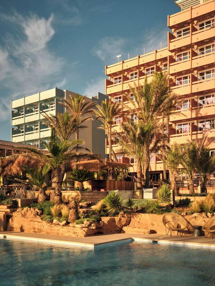 Bikini Island & Mountain Hotel Es Trenc ? Adults Only