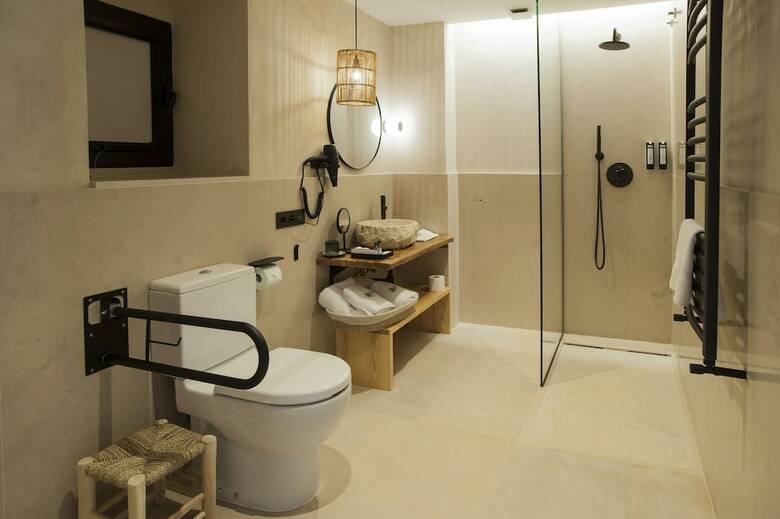 Hotel H�bitat Cigue�a Negra