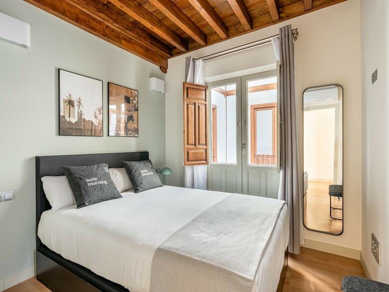 Aparthotel Limehome Granada Calle Mirasol