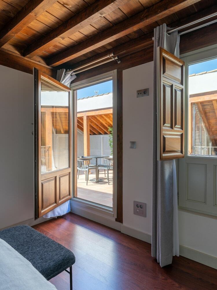 Aparthotel Limehome Granada Calle Mirasol