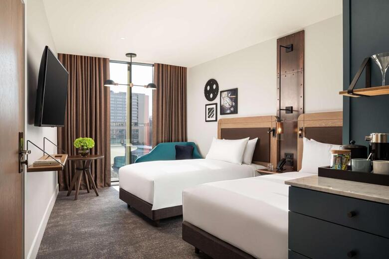 Hotel The Gantry London, Curio Collection By Hilton