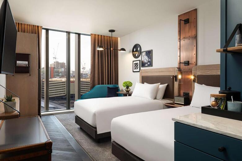 Hotel The Gantry London, Curio Collection By Hilton