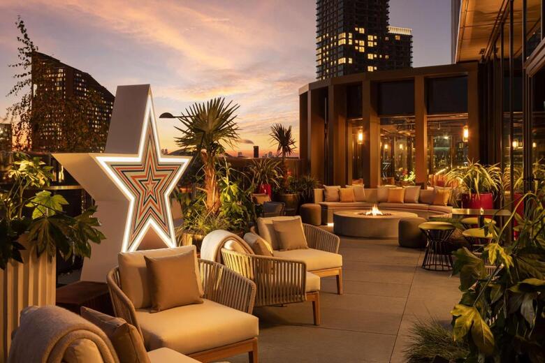 Hotel The Gantry London, Curio Collection By Hilton