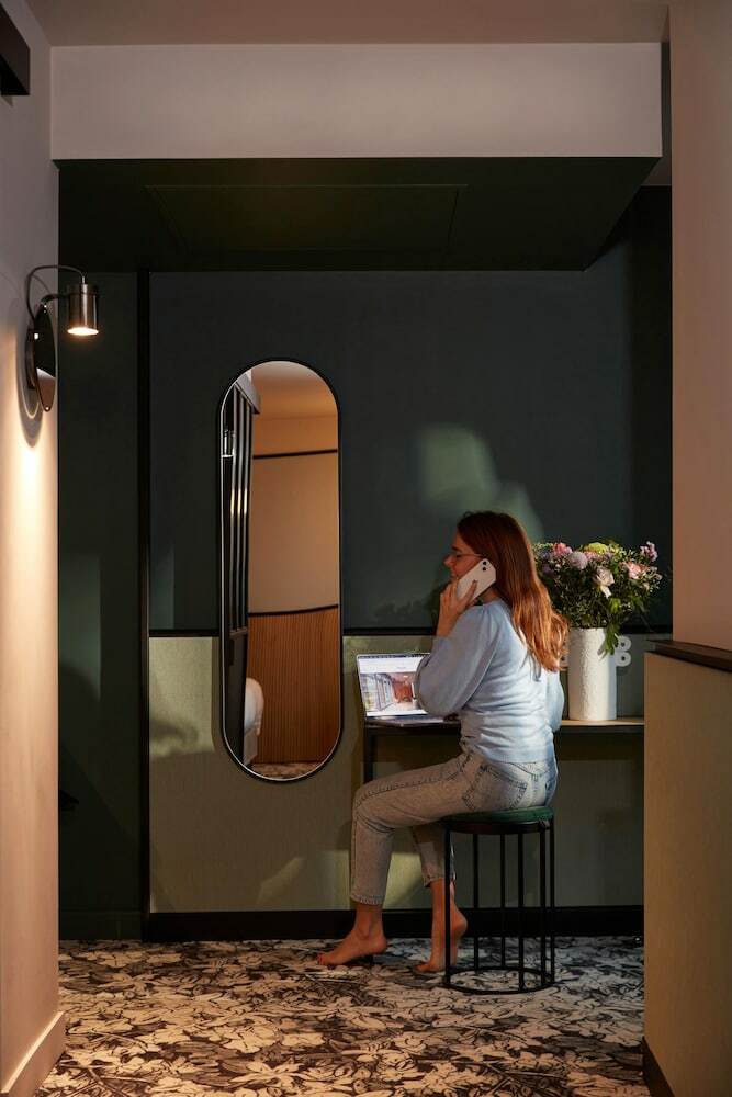 Hotel Drawing House