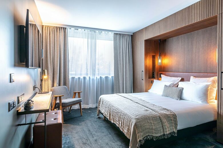 Le Bellune Paris Hotel & Spa