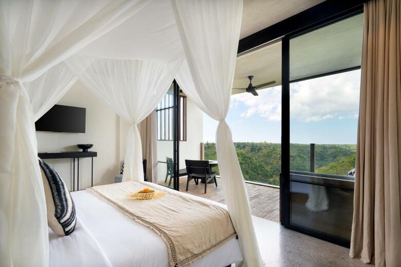 Hotel Maua Nusa Penida Bali