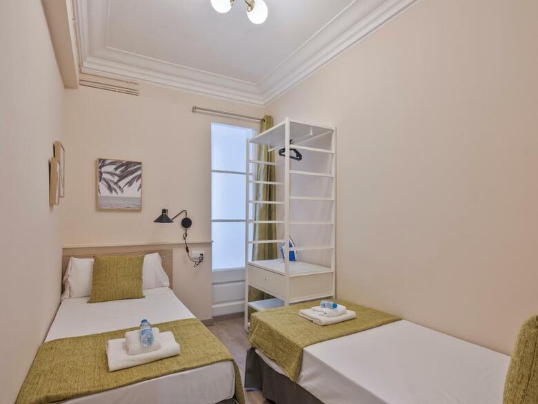 Apartamentos Alcam Entenza