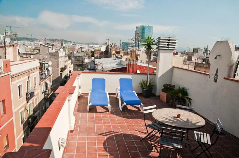 Barceloneta Suites Apartments Beach