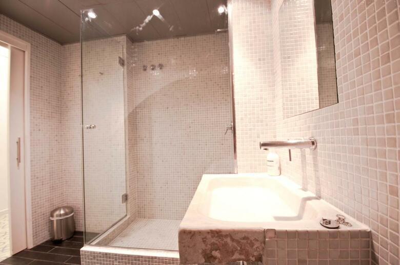 Barceloneta Suites Apartments Market