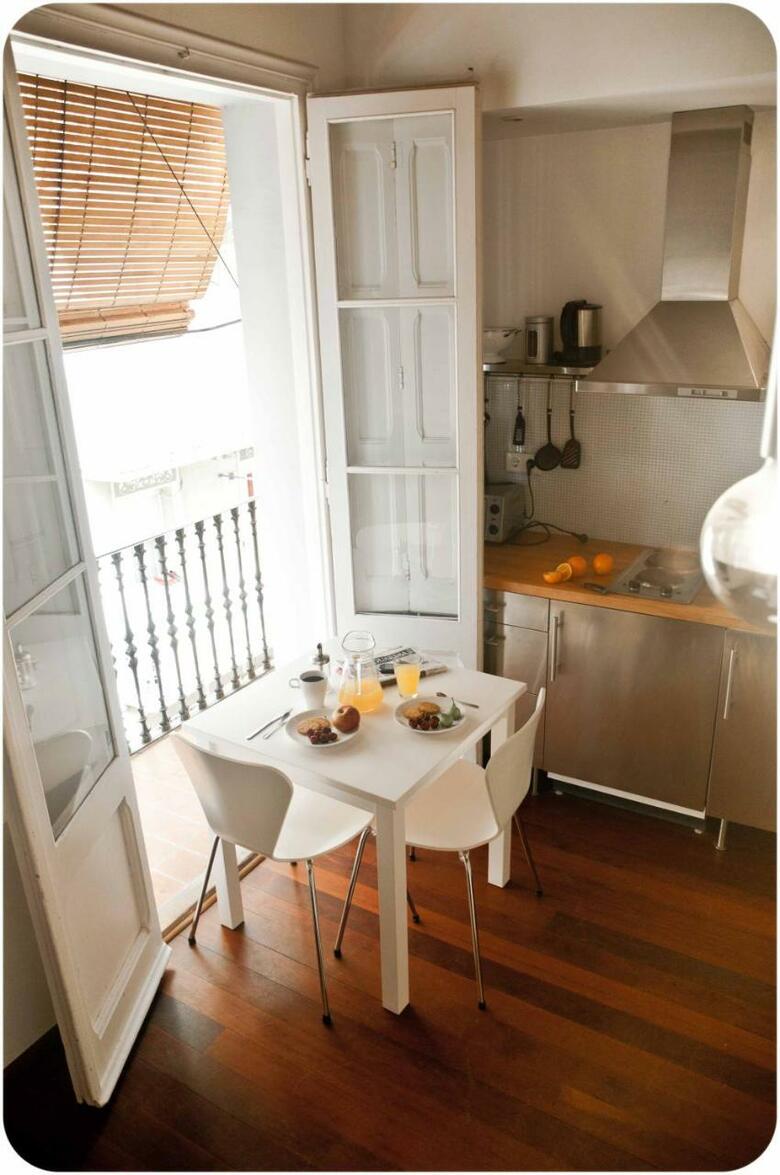 Barceloneta Suites Apartments Market