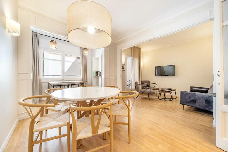 Ainb Barcelona Sants Apartments
