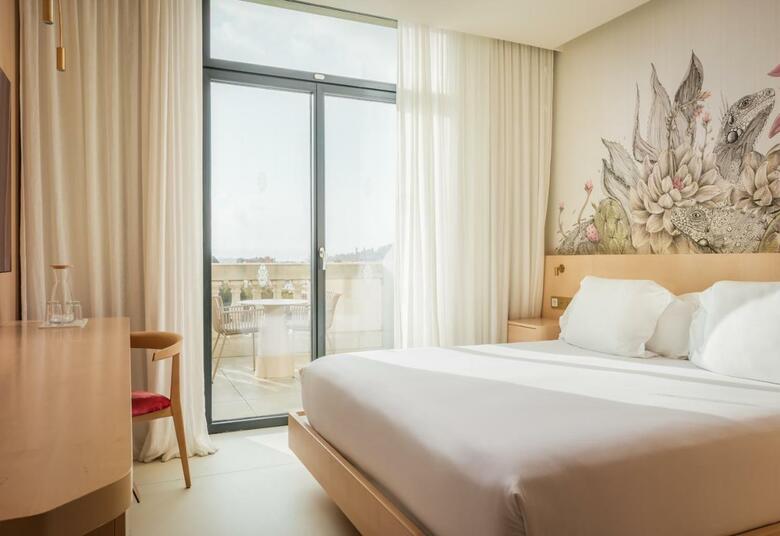 45 Times Barcelona Hotel