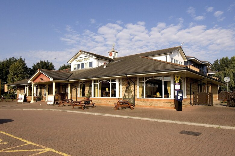 Hotel Premier Inn Cardiff City South