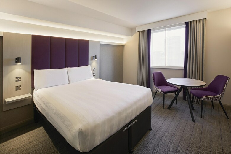 Hotel Premier Inn Llantrisant