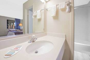 Holiday Inn Express Hotel And Suites Borger
