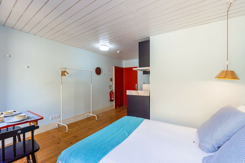 Apartamentos Victorias Studios - Cl�rigos