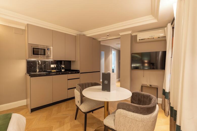 Apartamentos Bibo Suites Palacio De P�rtago