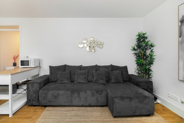 Modern Lisbon Apartments By Soulplaces