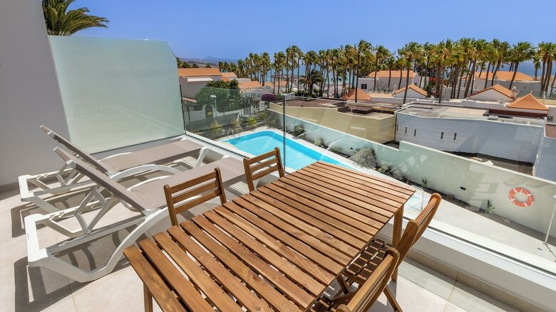 Calm Beach Apartments