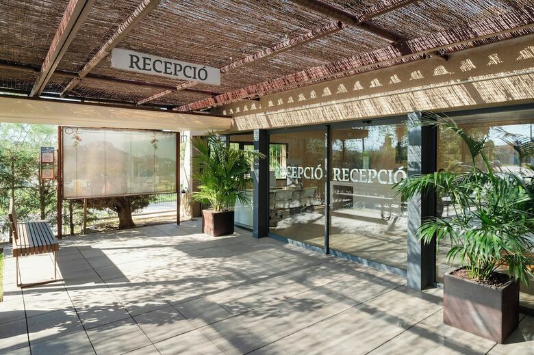 Camping Castell Montgr�