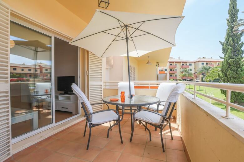 Apartamentos Las Cumbres In Islantilla