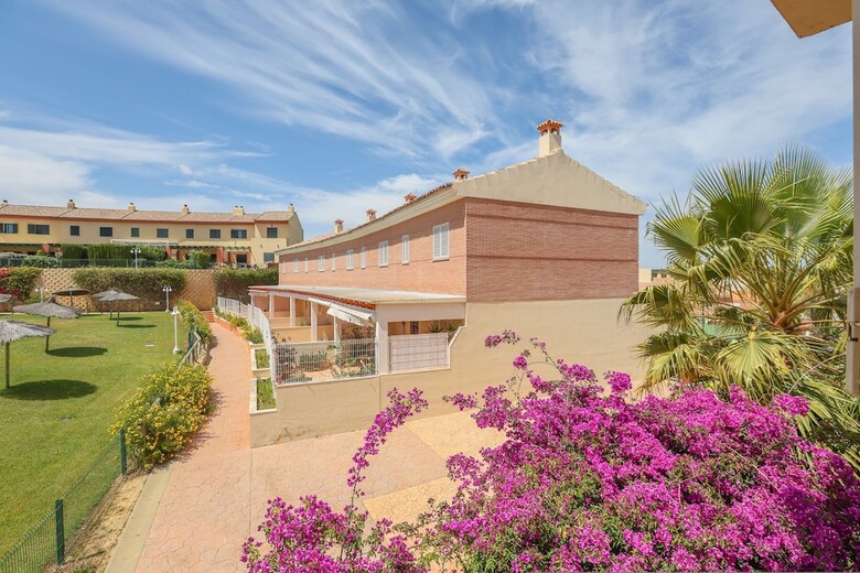 Apartamentos Las Cumbres In Islantilla