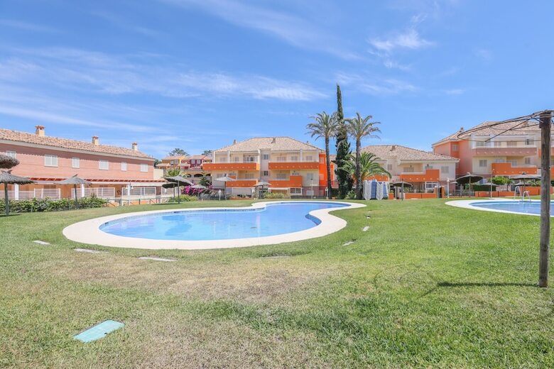 Apartamentos Las Cumbres In Islantilla