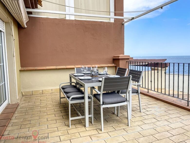 Luxury Front Line Apartment In Isla Canela Beach
