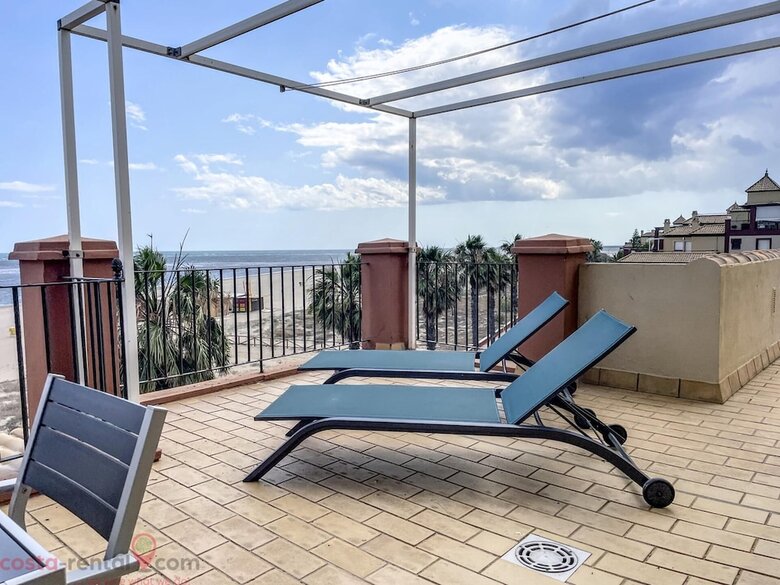 Luxury Front Line Apartment In Isla Canela Beach
