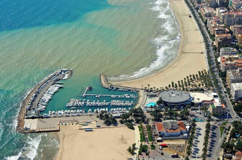 Apartamentos 520 � Golden Coast Paradise