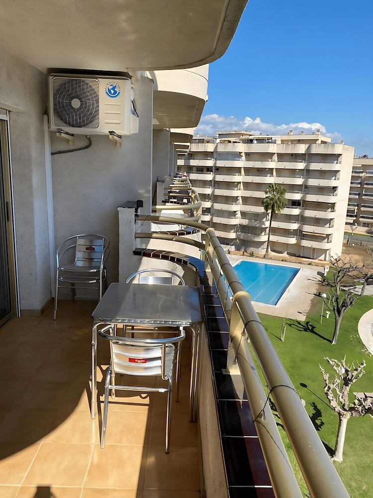 Apartamentos 520 � Golden Coast Paradise
