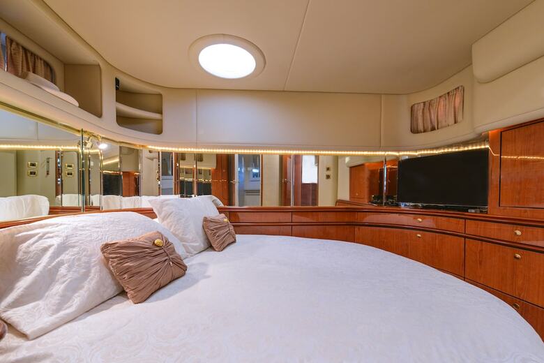 Luxury Yacht Hotel