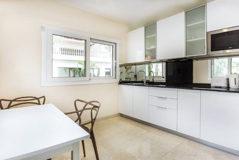 Aparthotel Calma Holiday Villas