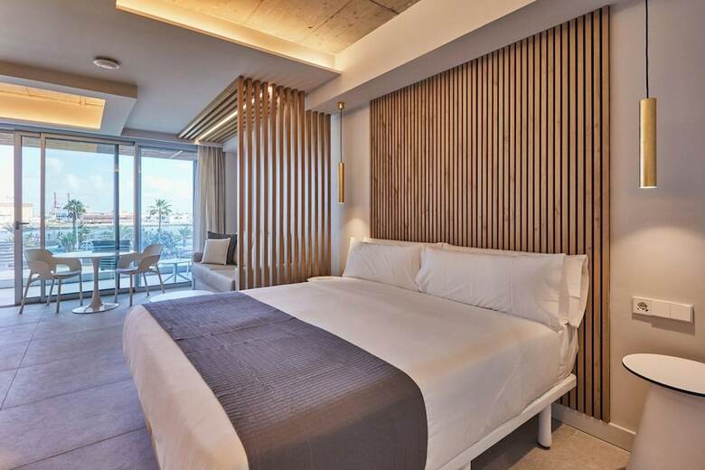 Silken Atlantis Suite ? Holiday Homes