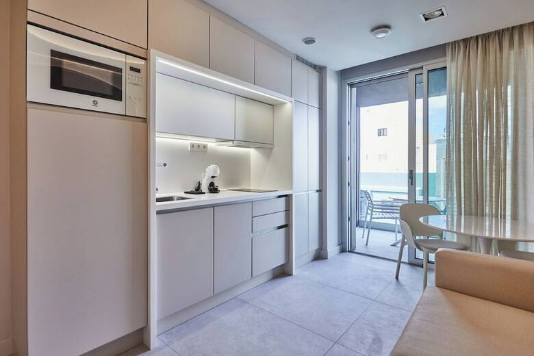 Silken Atlantis Suite ? Holiday Homes