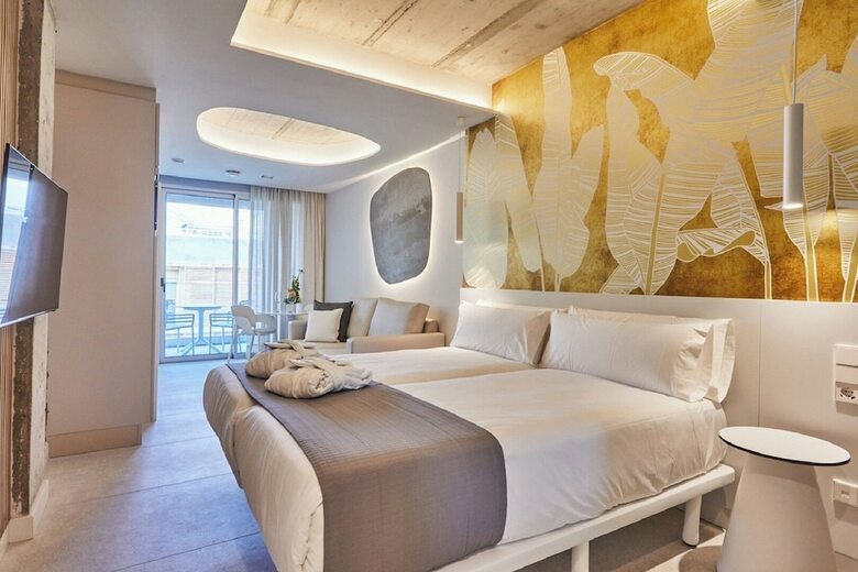 Silken Atlantis Suite ? Holiday Homes