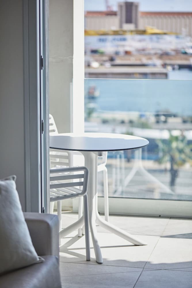 Silken Atlantis Suite ? Holiday Homes