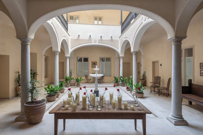 Aparthotel Ra�ces Alameda Casa Palacio