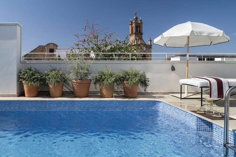 Aparthotel Ra�ces Alameda Casa Palacio