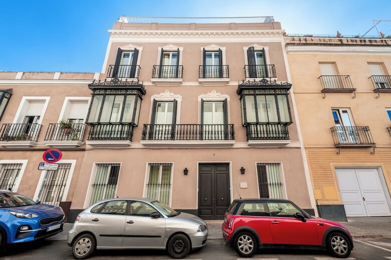 Aparthotel Ra�ces Alameda Casa Palacio