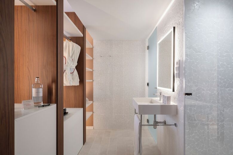 Axel Hotel Valencia ? Adults Only