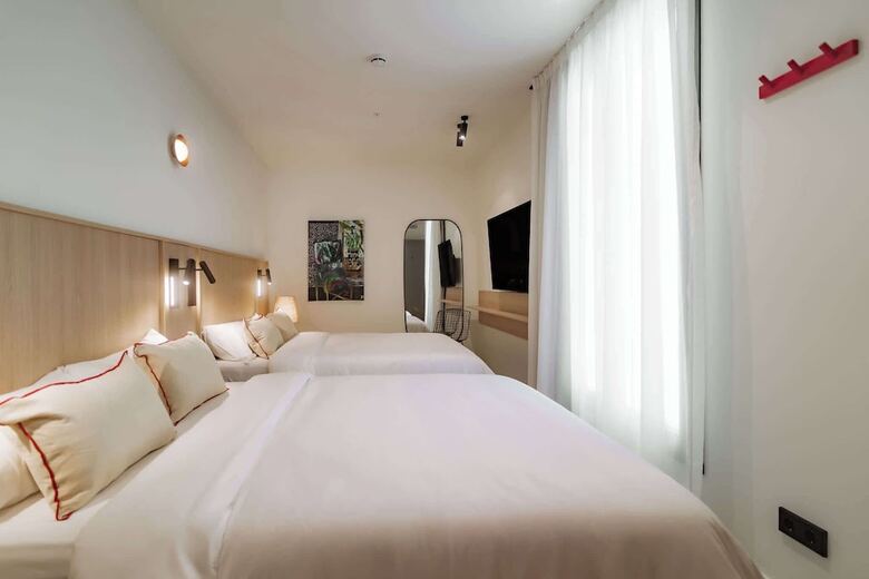 Hotel Design Suites By Olala Homes