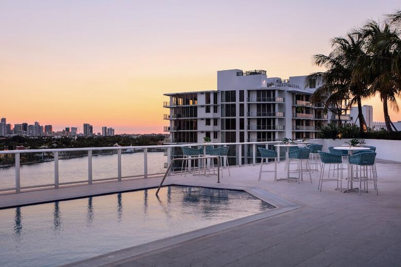 Hotel Kimpton Shorebreak Fort Lauderdale Beach Resort By Ihg