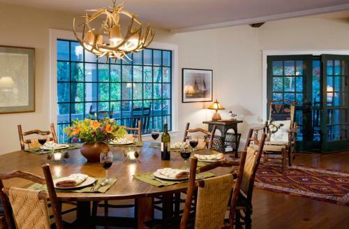 The Lakehouse At Katie Camp