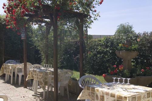 Hotel Le Relais Du Parisis