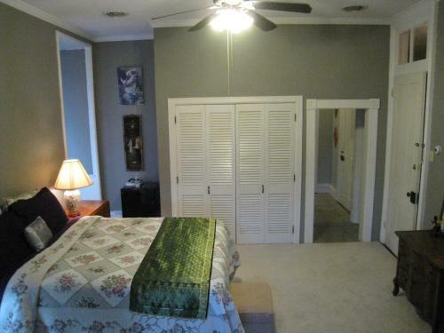 Allegheny Street Bed &amp; Breakfast