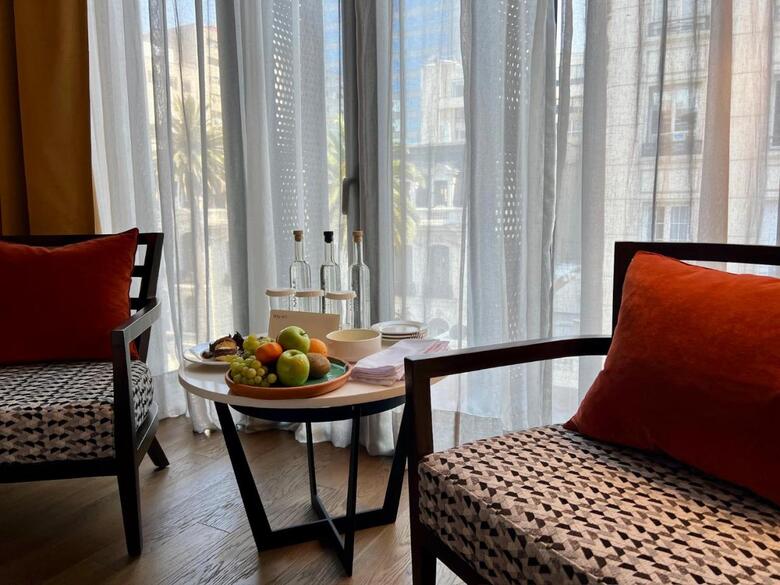 Debaines Hotel Santiago